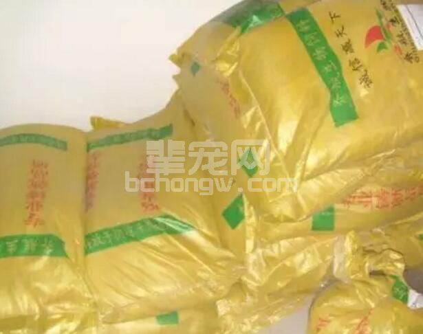 预混料、浓缩料、全价料，哪个更适合你的猪场？