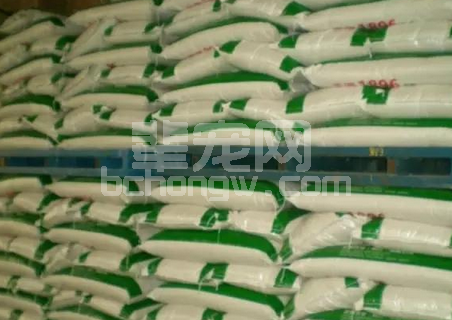 养猪选饲料，道道还真不少！厂家和经销商，你更相信谁？