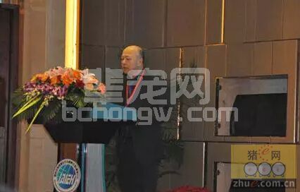 范明哲：碱性磷酸酶对维护单胃食物动物肠道健康的保护作用